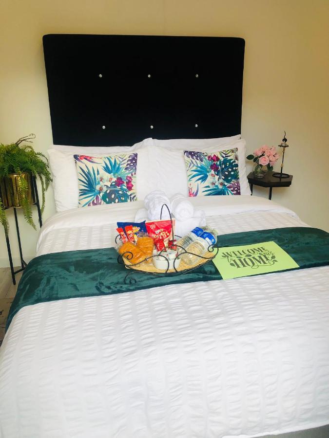 Meezee Pearl Double Bed Lodge With Free Parking Селфорд Екстер'єр фото
