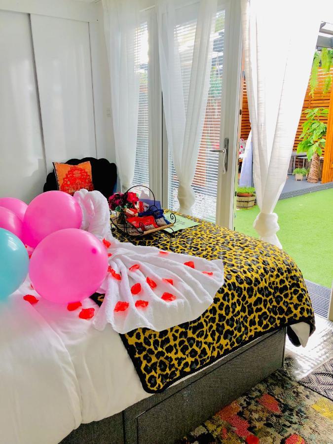 Meezee Pearl Double Bed Lodge With Free Parking Селфорд Екстер'єр фото